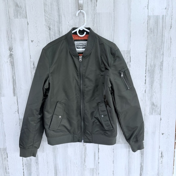 Levi Strauss & Co. Men’s Size Medium Full Zip MA-1Bomber Jacket In Green